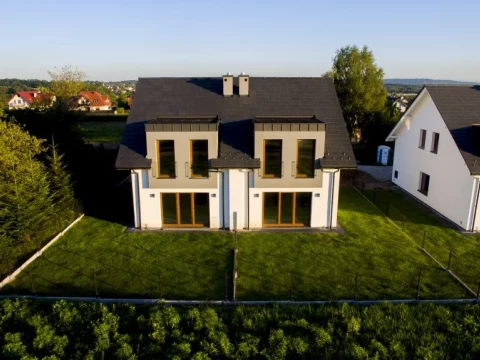 40f7da103fab027e876d9b59a53b76c9